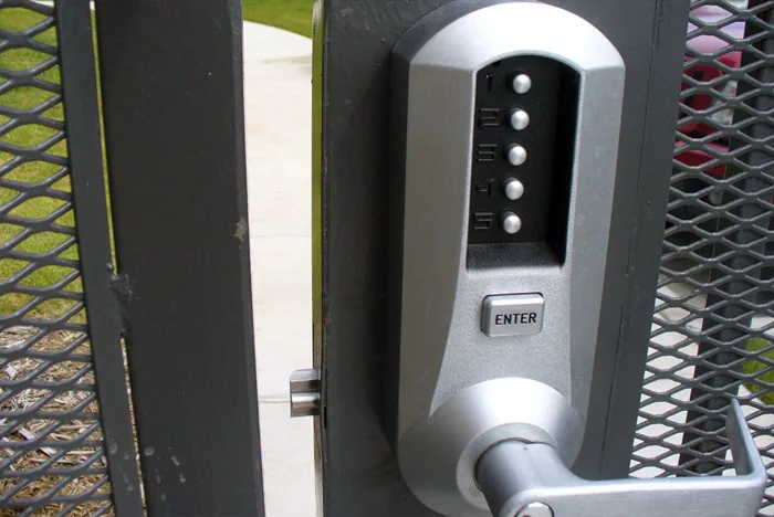 Mesh guard gate with keypad lock